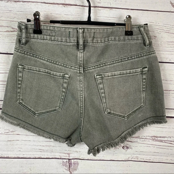 BULLHEAD Denim Co. High Rise gray distressed denim shorts Sz 3 - Picture 4 of 6